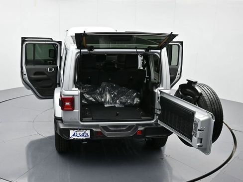 New 2024 Jeep Wrangler Unlimited Sahara w/ Technology Group image 46