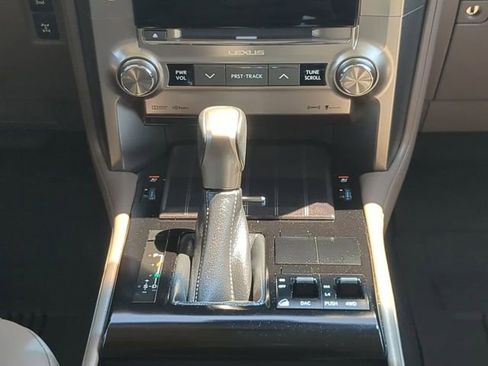 Used 2021 Lexus GX 460 Premium w/ Premium Package AWD/4WD image 17