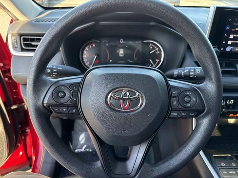 Used 2025 Toyota RAV4 XLE w/ Convenience Package image 43