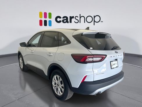 Used 2025 Ford Escape Active AWD/4WD image 3