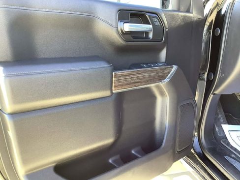 Used 2021 Chevrolet Silverado 1500 RST image 7