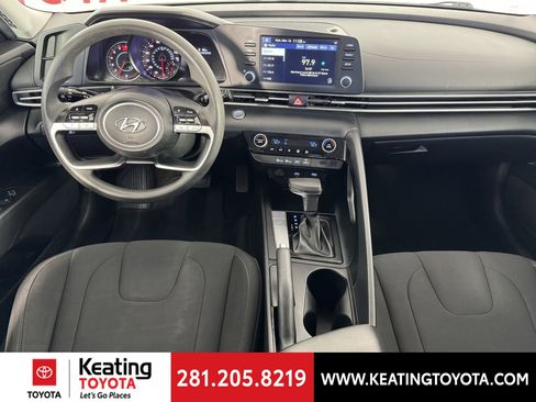Used 2023 Hyundai Elantra SEL image 22