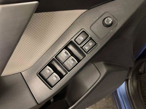 Used 2017 Subaru Forester 2.5i Limited AWD/4WD image 7