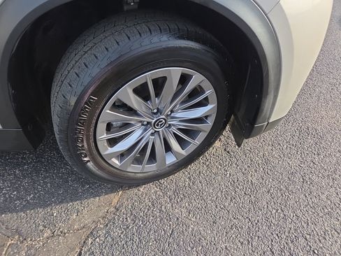 Used 2025 MAZDA CX-90 3.3 Turbo w/ Preferred Package image 9