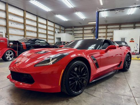 Used 2018 Chevrolet Corvette Grand Sport w/ Grand Sport Heritage Package image 17