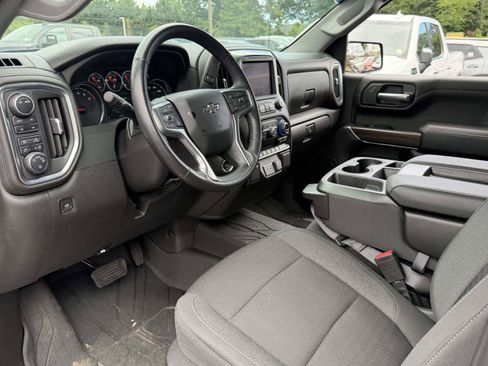 Certified 2022 Chevrolet Silverado 1500 RST w/ LPO, Blackout Package AWD/4WD image 7