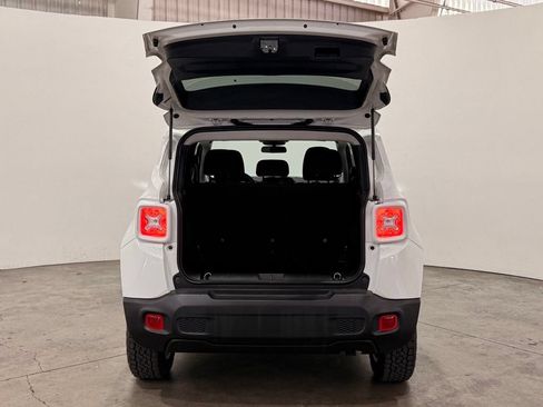 Used 2019 Jeep Renegade Sport w/ Sport Appearance Group AWD/4WD image 12