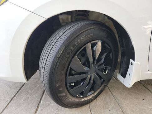 Certified 2025 Nissan Versa S w/ Trunk Package image 30