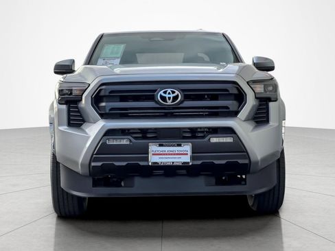 Certified 2025 Toyota Tacoma SR5 image 8