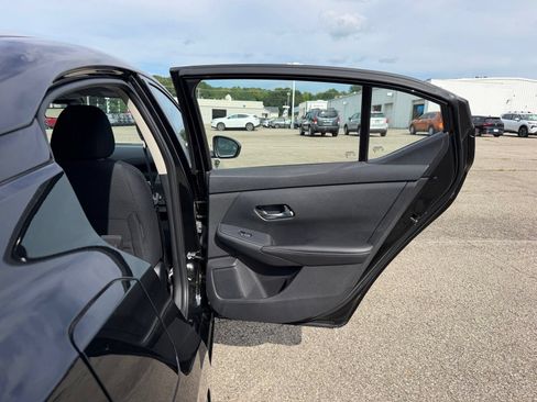 Used 2023 Nissan Sentra SV FWD image 30