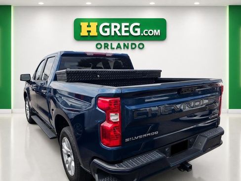Used 2022 Chevrolet Silverado 1500 Custom RWD image 2