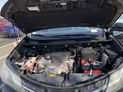 Used 2015 Toyota RAV4 Limited image 16