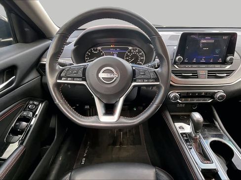 Certified 2023 Nissan Altima 2.5 SR FWD image 6