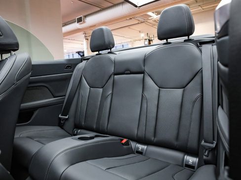 Used 2025 BMW 430i Convertible w/ M Sport Package image 20