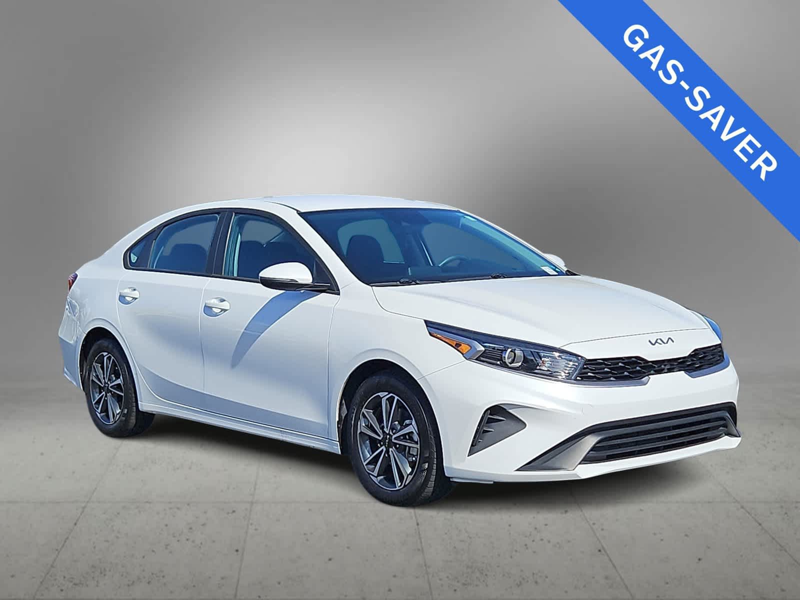 Used 2023 Kia Forte LXS w/ LXS Technology Package FWD image 2