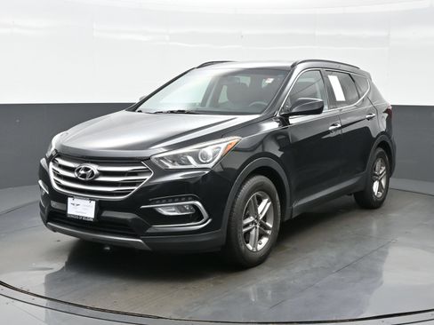 Used 2017 Hyundai Santa Fe Sport FWD image 1