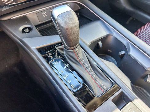 New 2026 Nissan Sentra SR w/ Floor Mat Package image 22