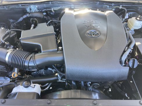 Certified 2023 Toyota Tacoma SR5 image 18