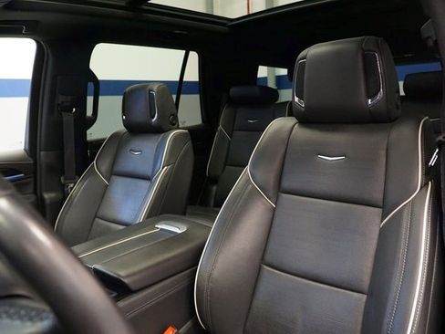 Certified 2024 Cadillac Escalade Sport w/ LPO, ONYX Package image 22