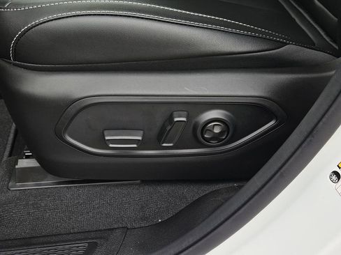 New 2026 Jeep Grand Cherokee Limited RWD image 27