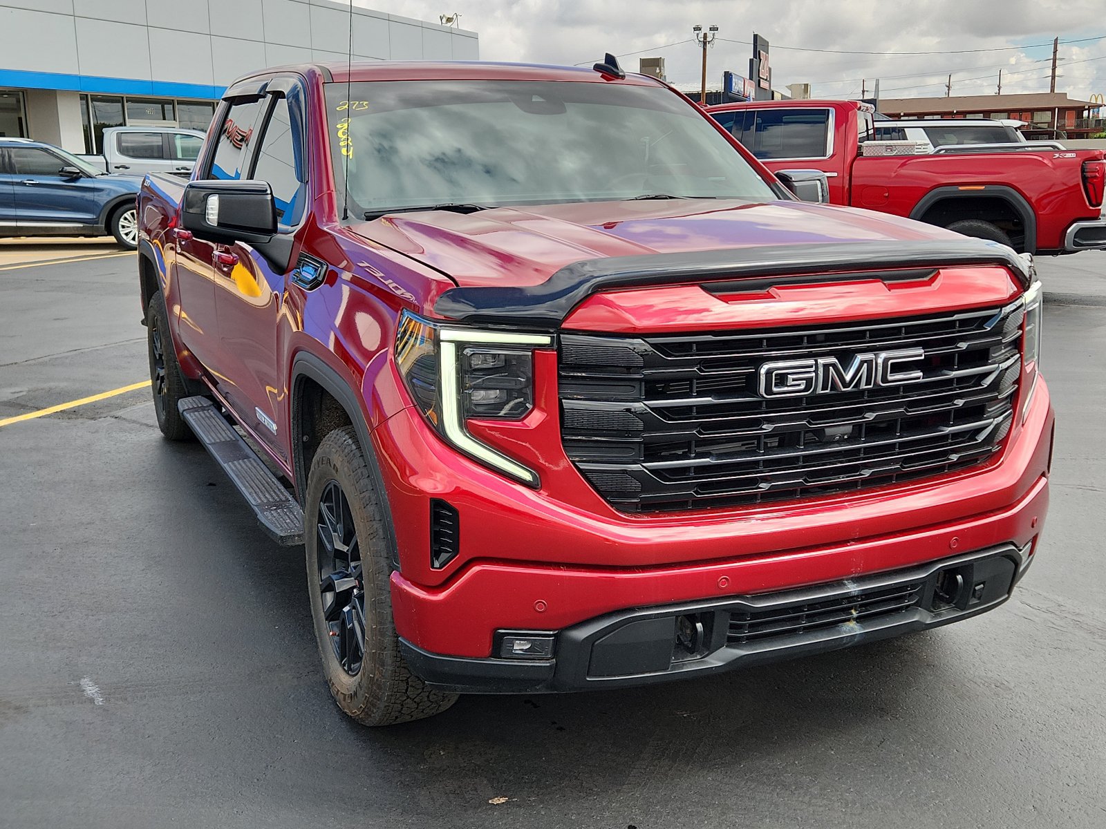 Used 2024 GMC Sierra 1500 Elevation w/ Elevation Premium Package AWD/4WD image 5