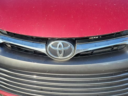 Used 2016 Toyota Camry LE FWD image 11