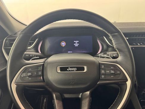 Used 2022 Jeep Grand Cherokee Limited AWD/4WD image 12