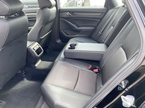 Used 2022 Honda Accord Sport image 14