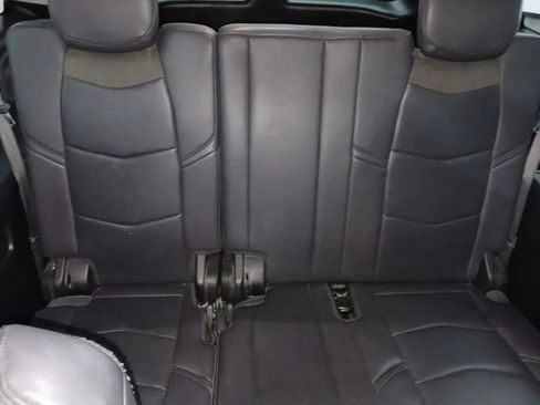 Used 2020 Cadillac Escalade ESV Luxury RWD image 32