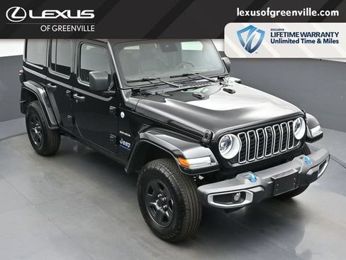Used 2024 Jeep Wrangler Unlimited Sahara w/ Technology Group AWD/4WD image 41
