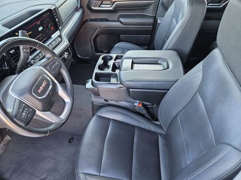 Used 2024 GMC Sierra 1500 SLT image 17