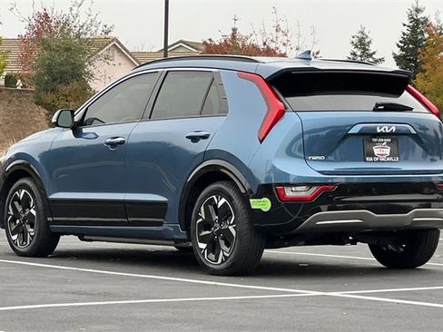 Certified 2023 Kia Niro Wave image 8