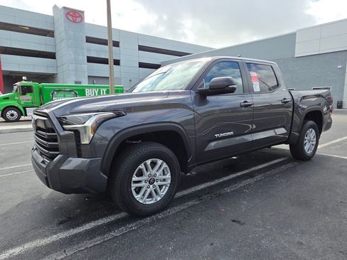 New 2026 Toyota Tundra SR5 AWD/4WD image 3