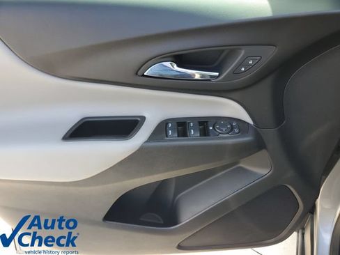 Used 2024 Chevrolet Equinox LS FWD image 18