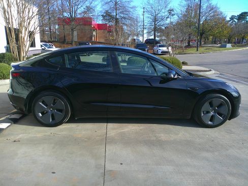 Used 2022 Tesla Model 3 image 12