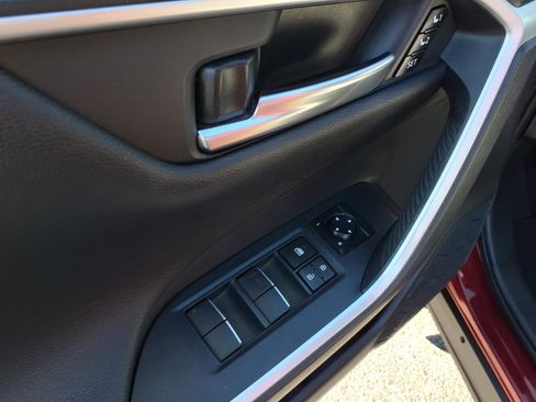 Used 2021 Toyota RAV4 Limited image 14