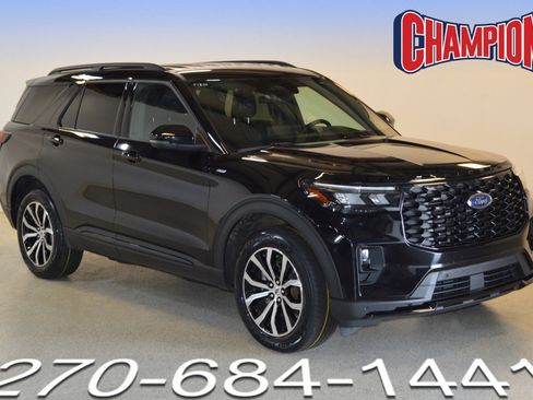 Used 2025 Ford Explorer ST-Line AWD/4WD image 1