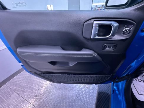 Used 2023 Jeep Wrangler Sahara w/ Cold Weather Group image 12