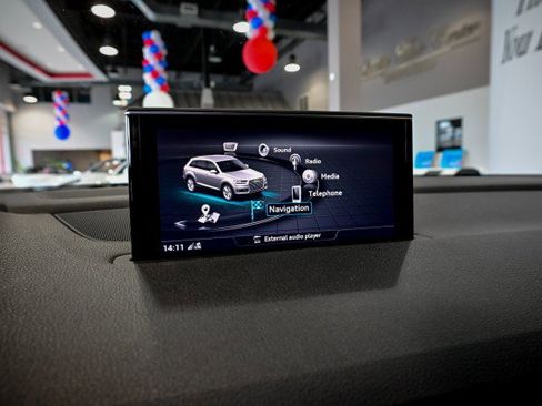 Used 2017 Audi Q7 3.0T Prestige image 42