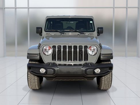 Used 2021 Jeep Wrangler Unlimited Sahara AWD/4WD image 9