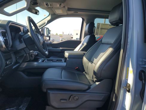 New 2026 Ford F350 Lariat w/ Black Appearance Package AWD/4WD image 9