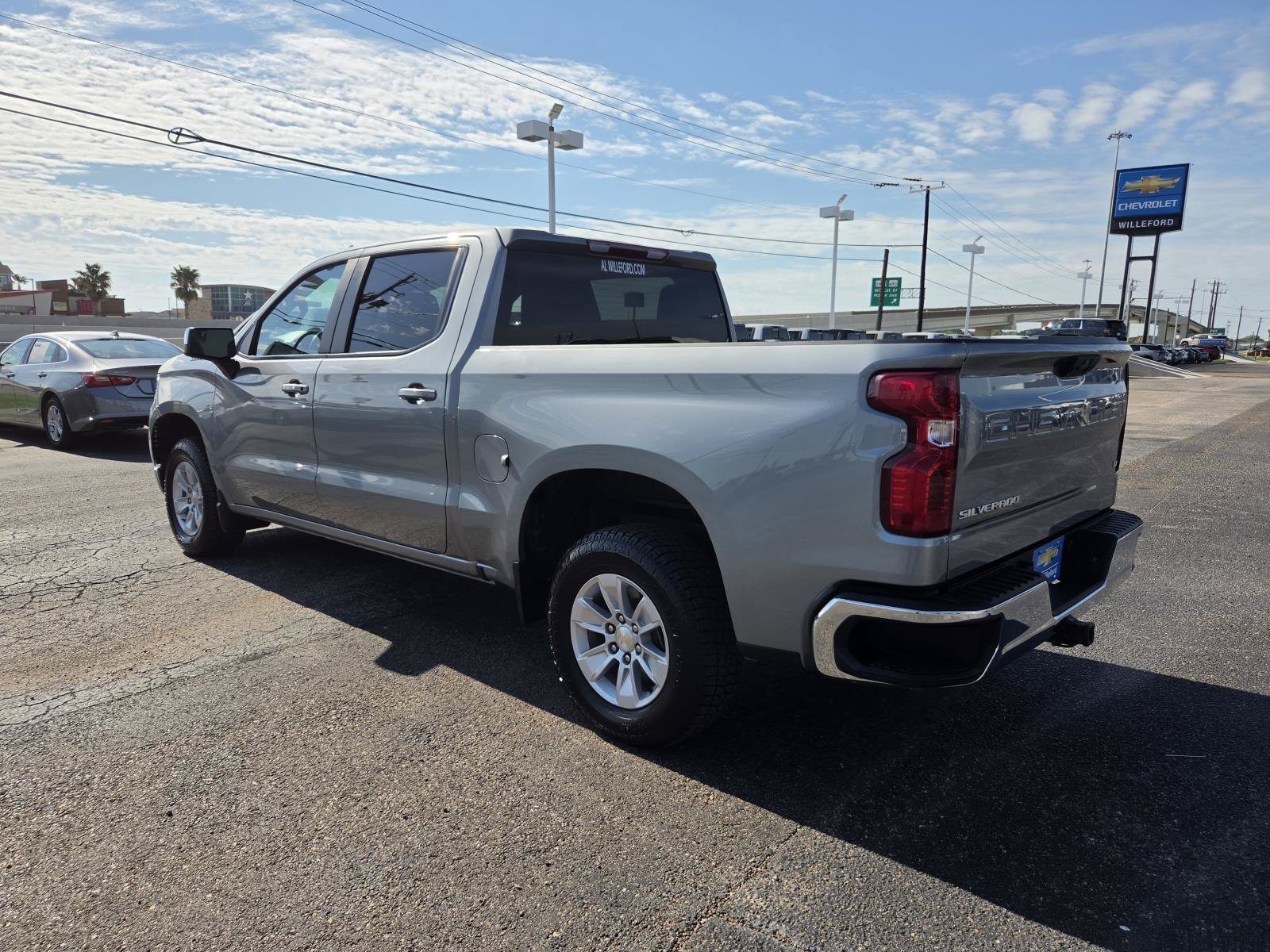 Used 2025 Chevrolet Silverado 1500 LT RWD image 3