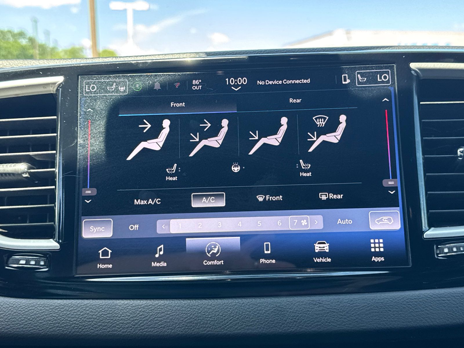 Used 2025 Chrysler Pacifica Select FWD image 12