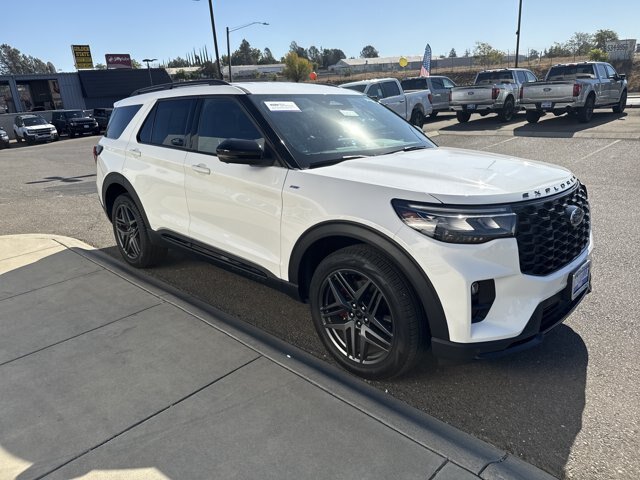 Certified 2025 Ford Explorer ST-Line w/ ST-Line Street Pack AWD/4WD image 2