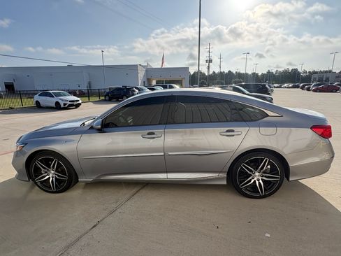 Certified 2021 Honda Accord Touring image 5