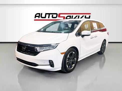 Used 2023 Honda Odyssey Elite image 3