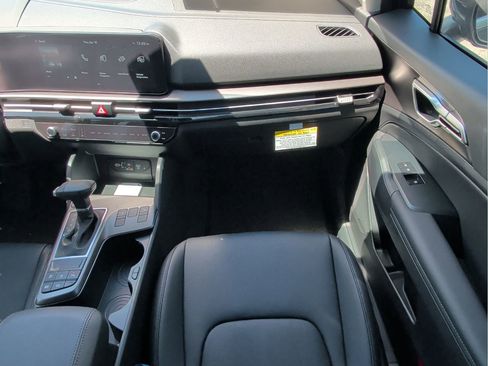 New 2026 Kia Sportage EX FWD image 19