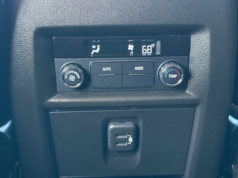 Used 2019 Chevrolet Traverse LS FWD image 16
