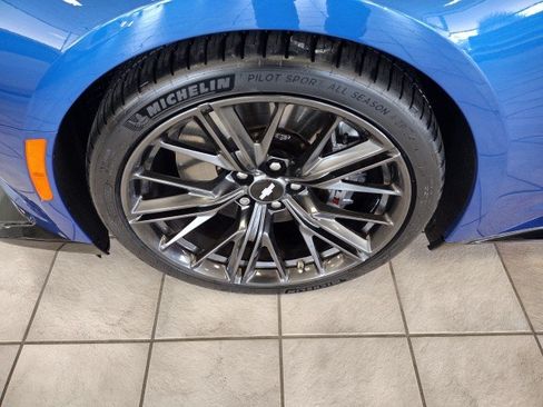 Used 2018 Chevrolet Camaro ZL1 w/ LPO, ZL1 Protection Package RWD image 7