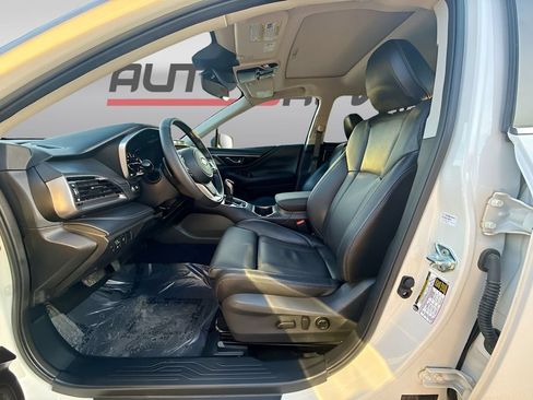 Used 2025 Subaru Outback Limited AWD/4WD image 22